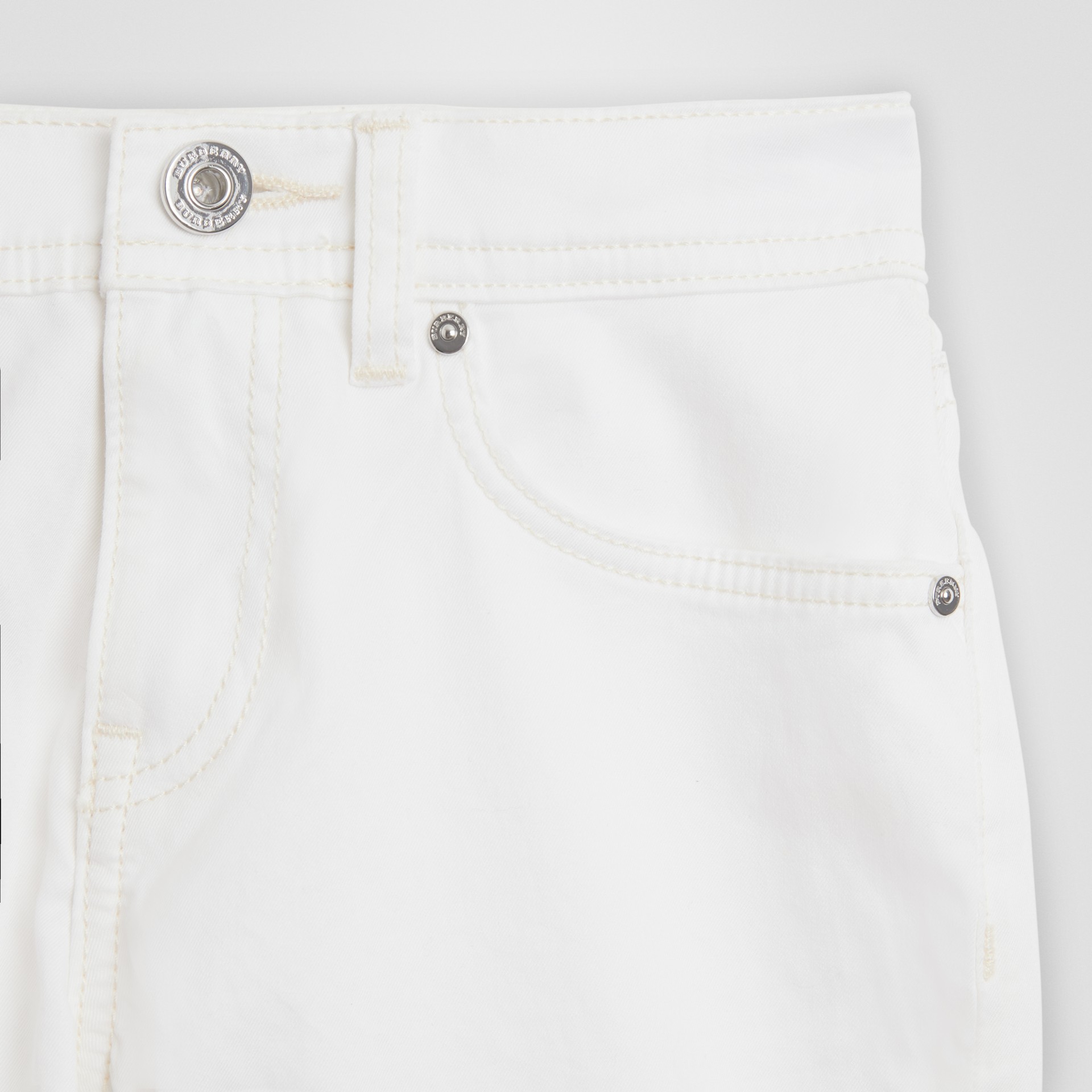 lloyd ac bajaj finance