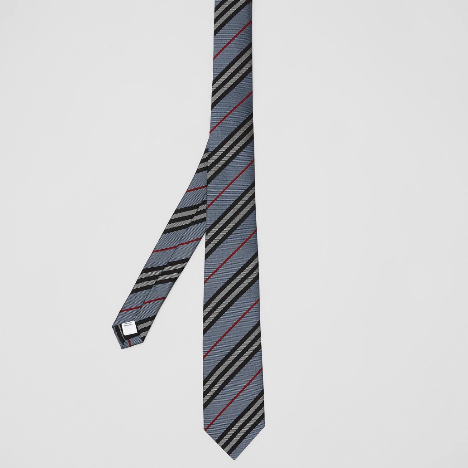 Cravate classique en soie à rayures iconiques