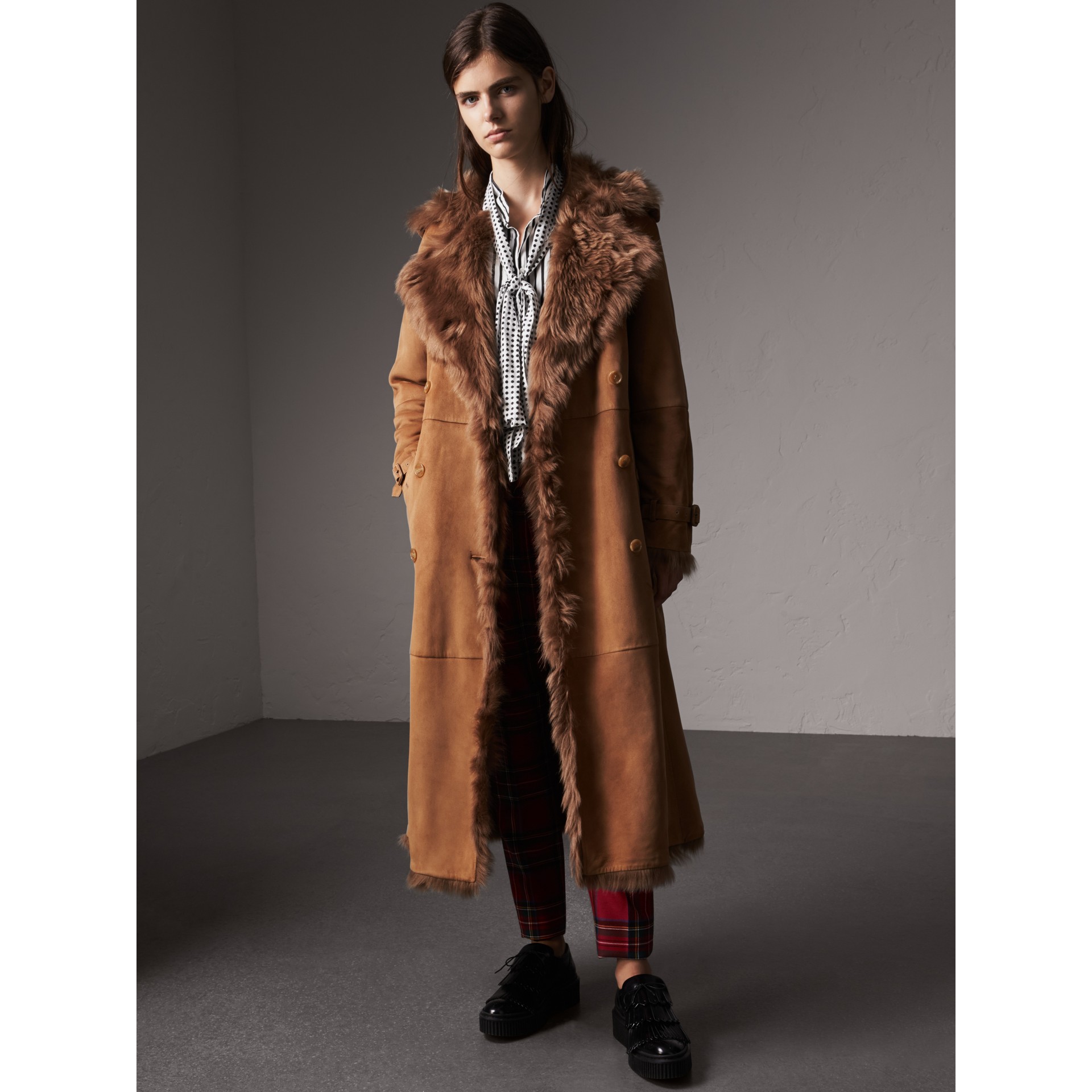 Shearling Trench Coat In Black Women Burberry United States Wool Cashmere Trench Coat With Fur Collar In Camel