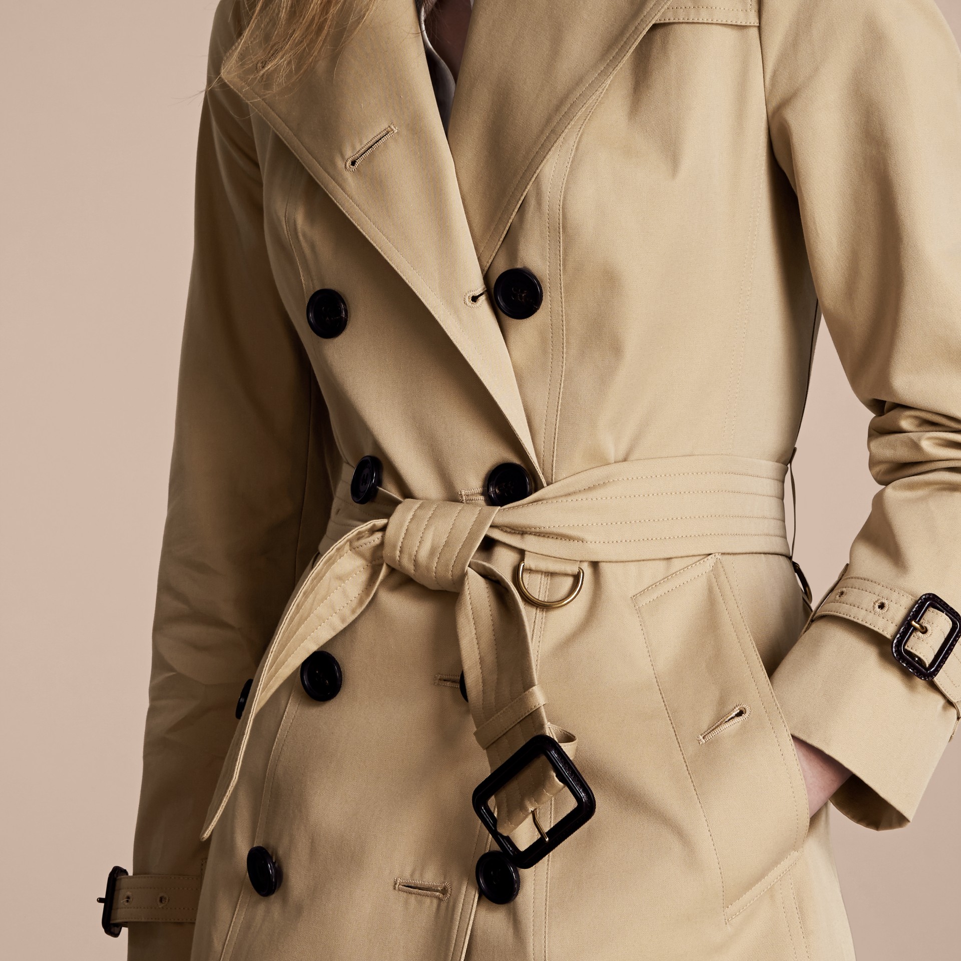 The Chelsea Midlength Heritage Trench Coat Honey Burberry