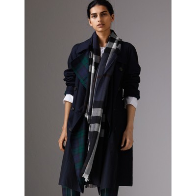 navy burberry scarf