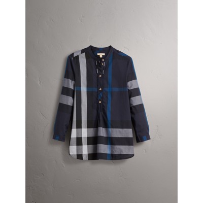 navy blue burberry shirt