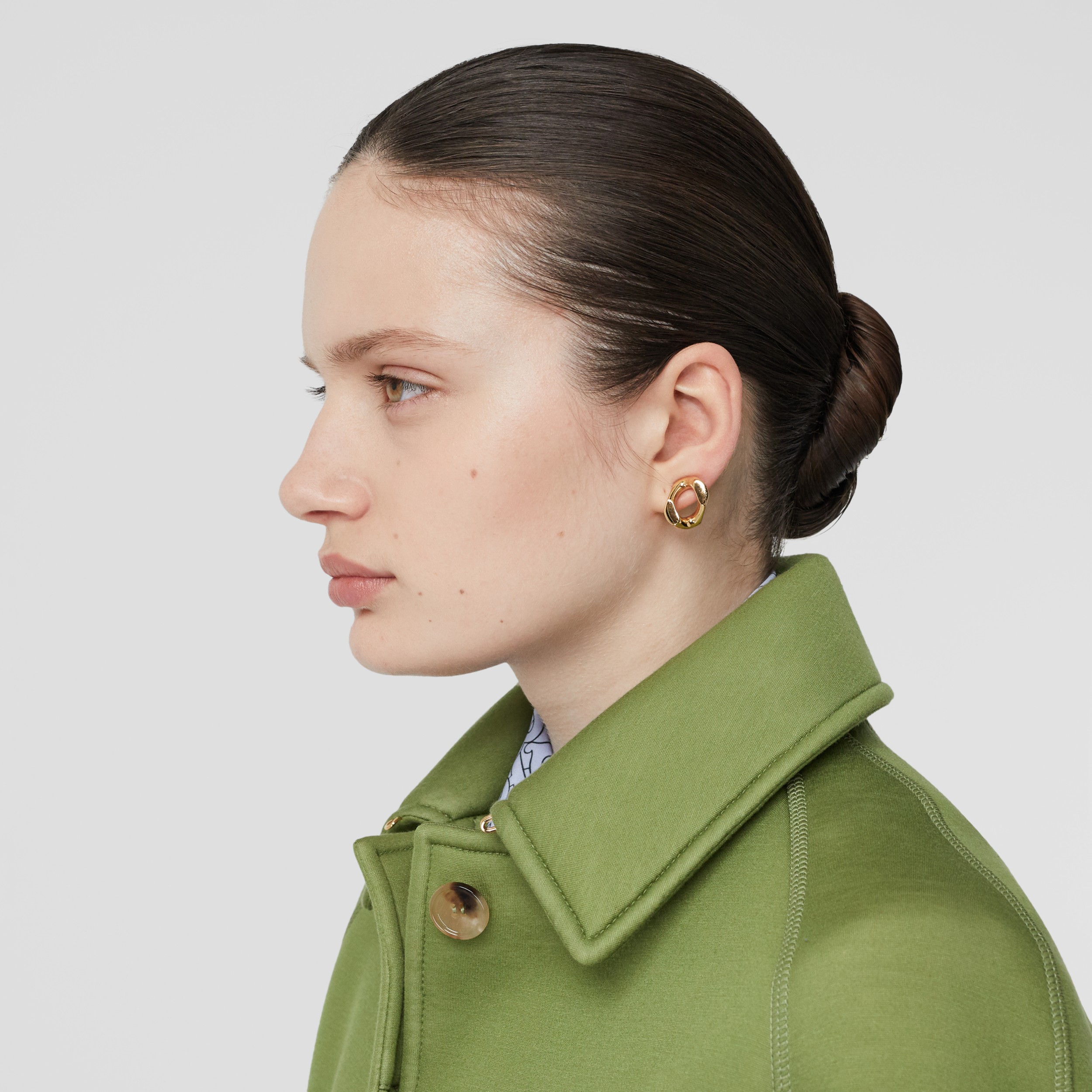 ゴールドプレート スモール チェーンリンク イヤリング (ライトゴールド) - ウィメンズ | Burberry®公式サイト