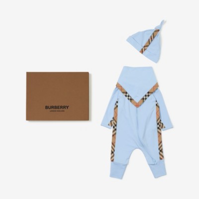 Burberry Childrens Cotton Blend Three-piece Baby Gift Set