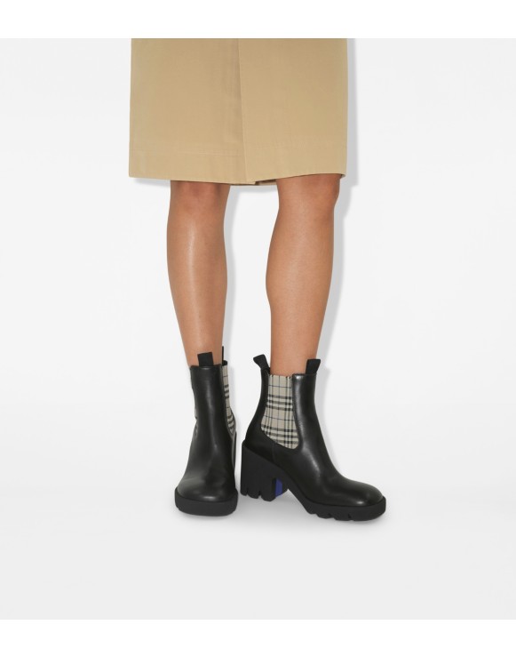 Leather Stride Chelsea Boots​