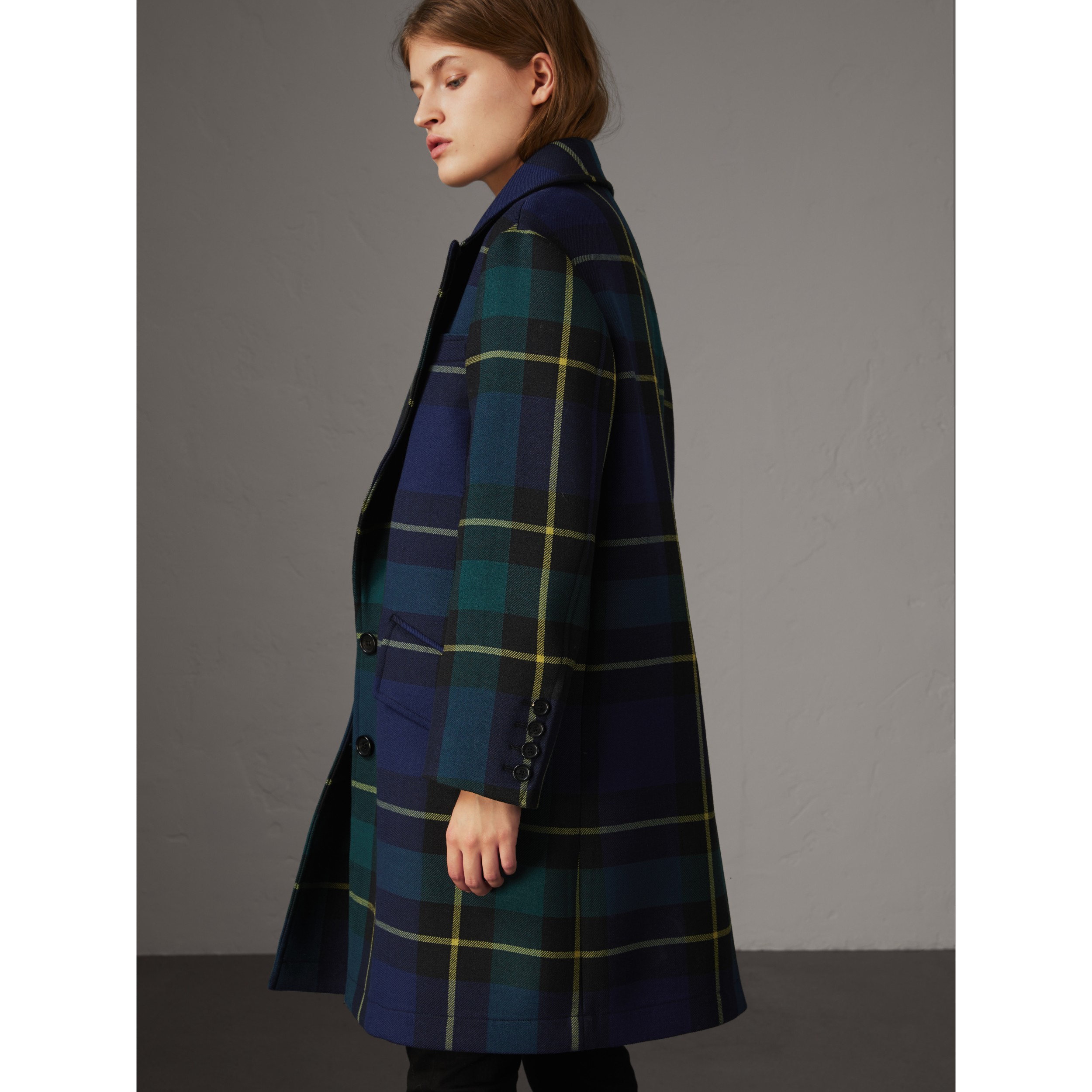 Lightweight Tartan Wool Tailored Coat in Pine Green - Women | Burberry ...