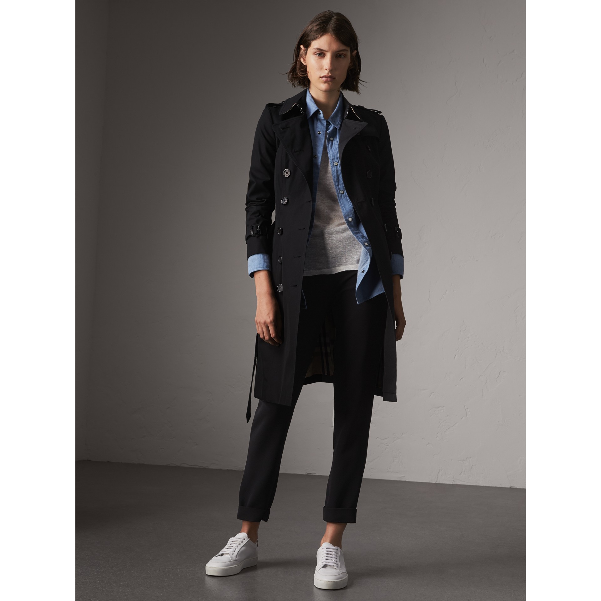 The Chelsea – Long Trench Coat in Black - Women | Burberry United ...