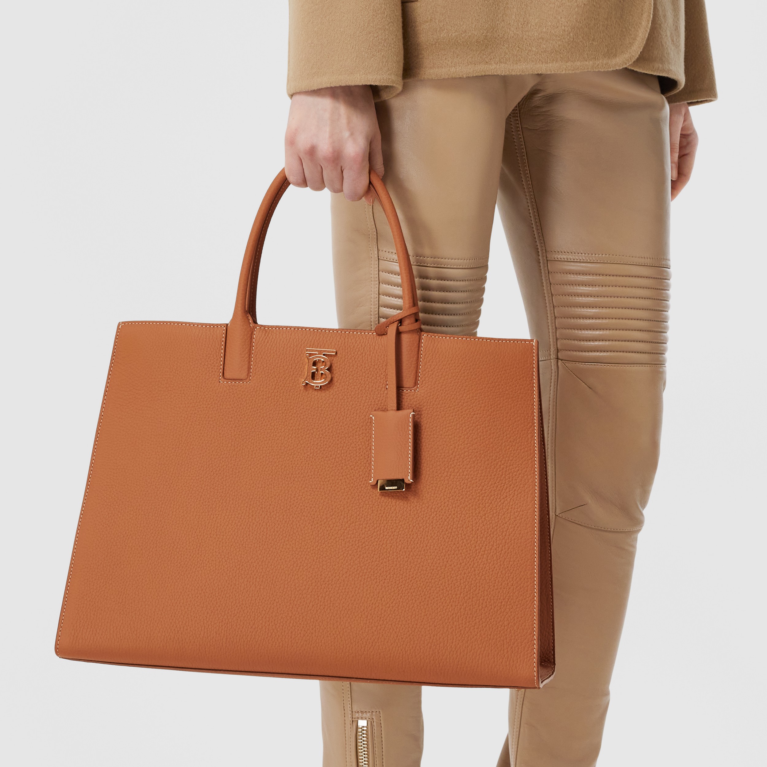 Grainy Leather Medium Frances Bag in Warm Russet Brown - Women | Burberry® Official - 3