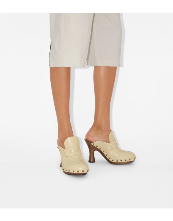 希少✨極美品バーバリー　ミュール　サンダル　36夏　ワインレッド　エナメル　金具 希少✨極美品バーバリー ミュール サンダル 36夏 ワインレッド