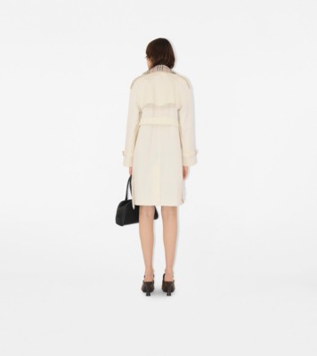 344B75F0-6DDA-4206-90FA-