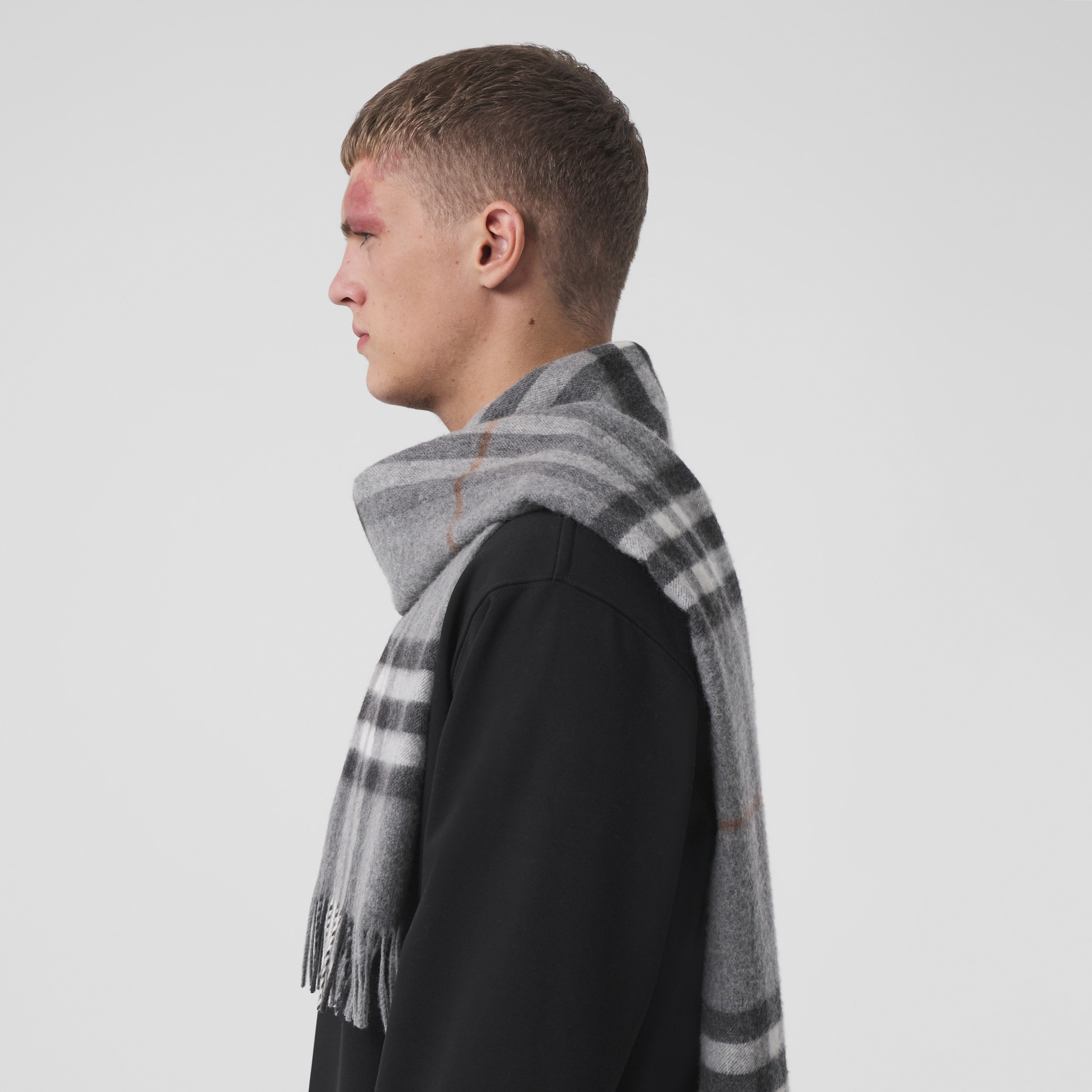 The Classic Check Cashmere Scarf in Grey | Burberry® Official - 4