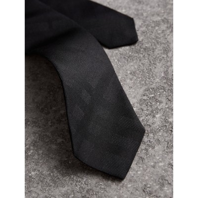 black burberry tie