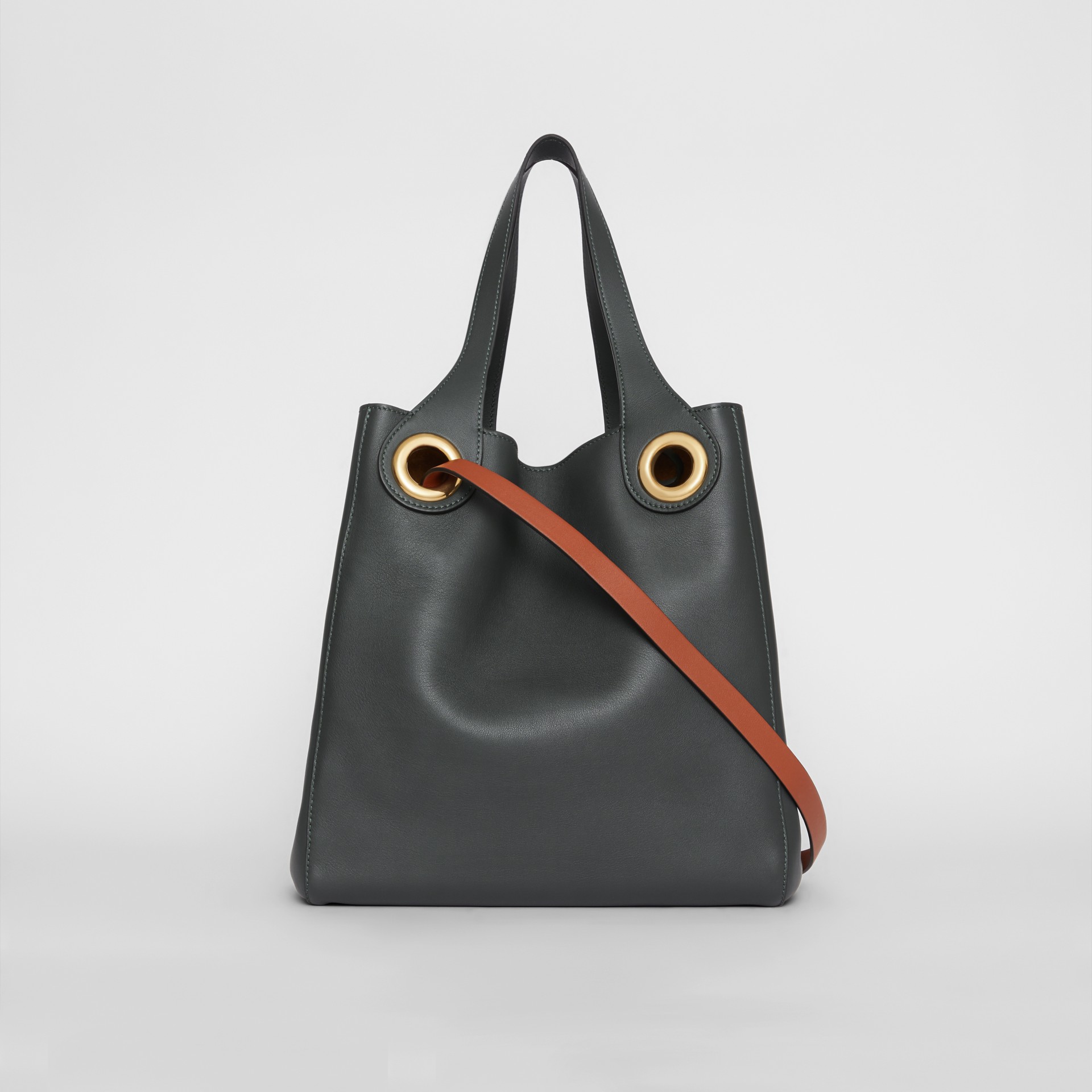The Leather Grommet Detail Tote in Dark Emerald Women Burberry