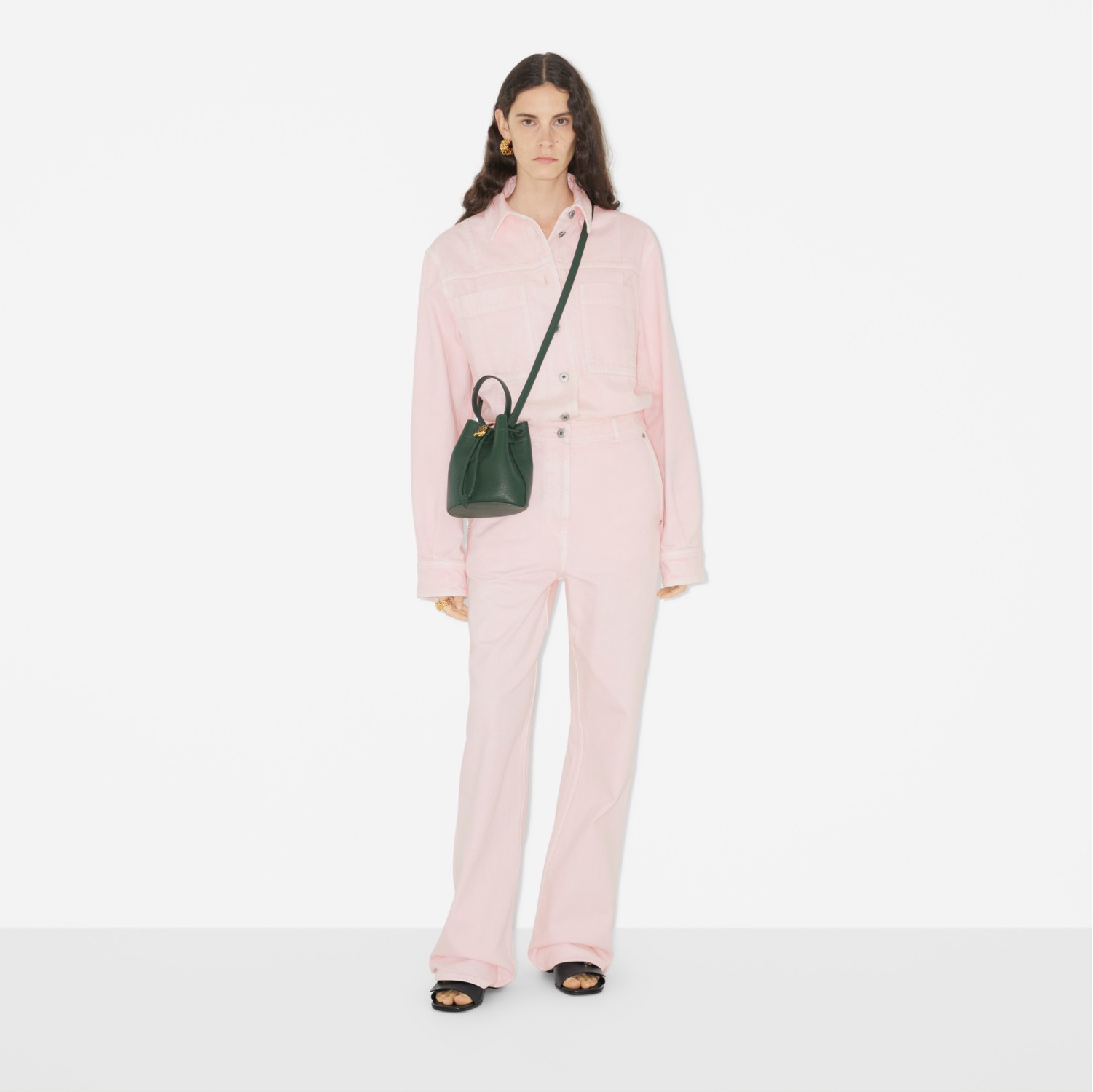 Burberry bucket sales bag pink