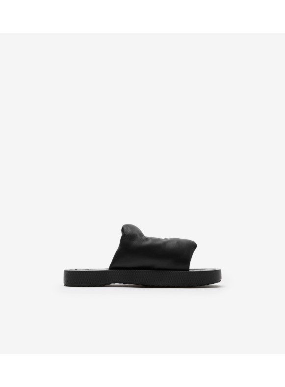 Burberry flip flops sale sale