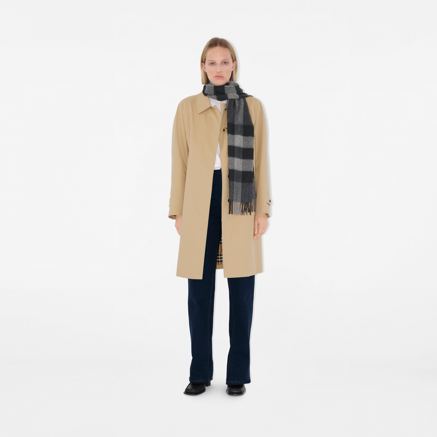 チェック カシミアスカーフ (チャコール) | Burberry®公式サイト チェック カシミアスカーフ (チャコール) | Burberry®公式サイト