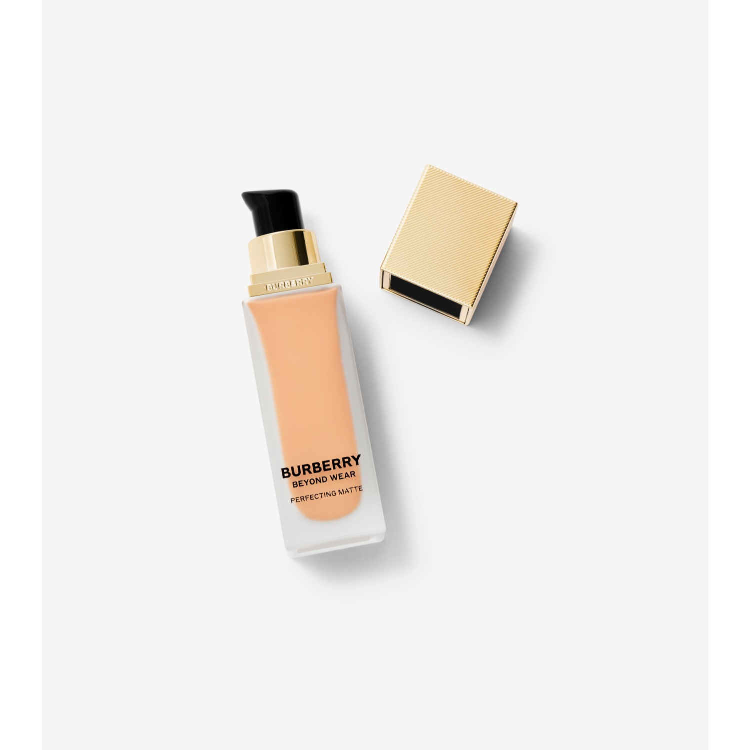 Beyond Wear Perfecting Matte Foundation – 45 Light Warm