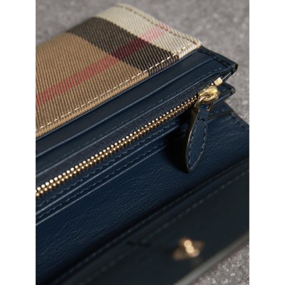 burberry house check wallet