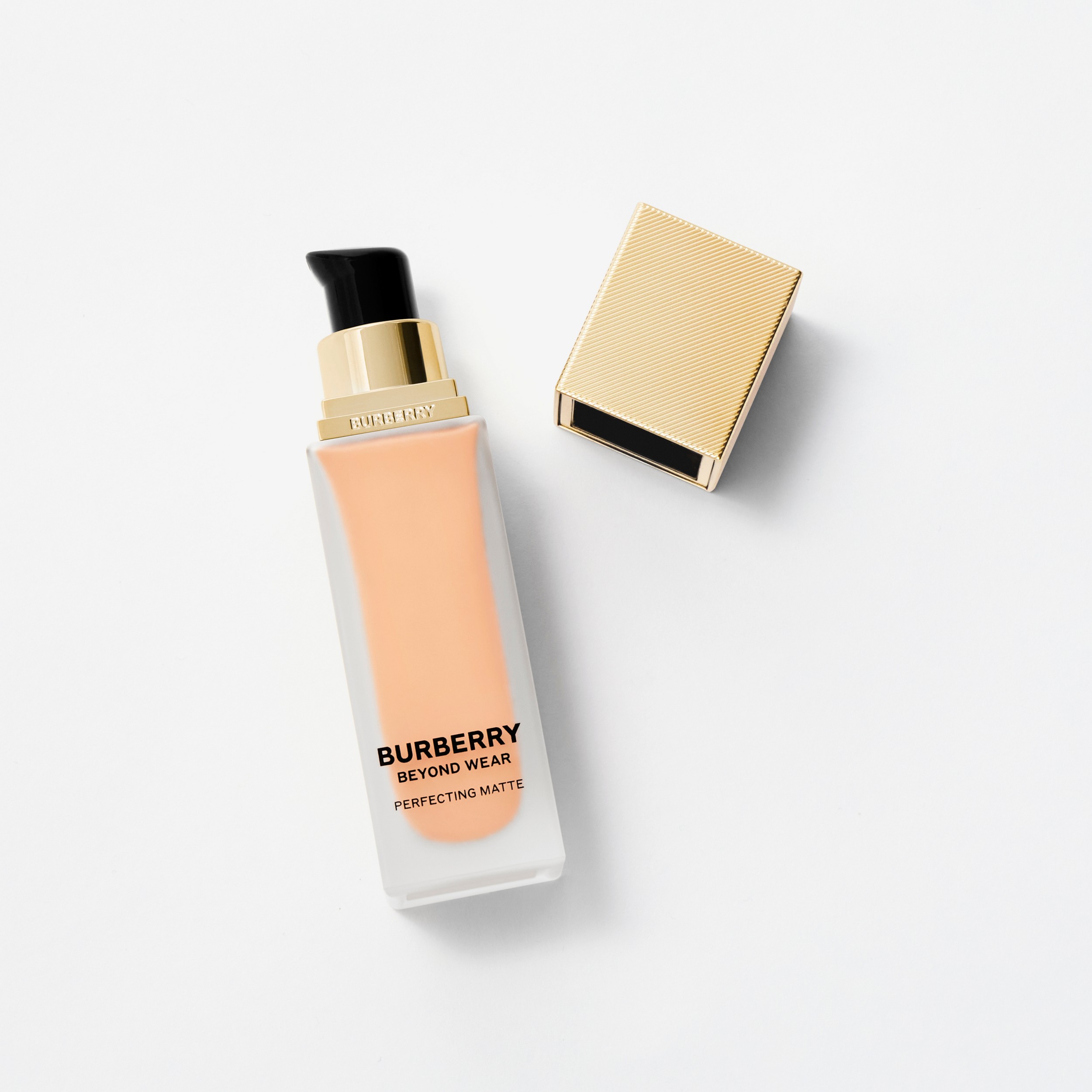 Beyond Wear Perfecting Matte Foundation – 40 Light Cool - Mulheres | Burberry® oficial - 1