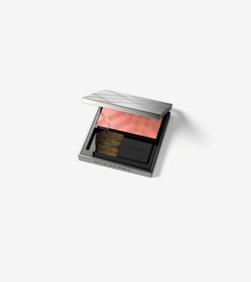 Burberry dark discount earthy blush 11