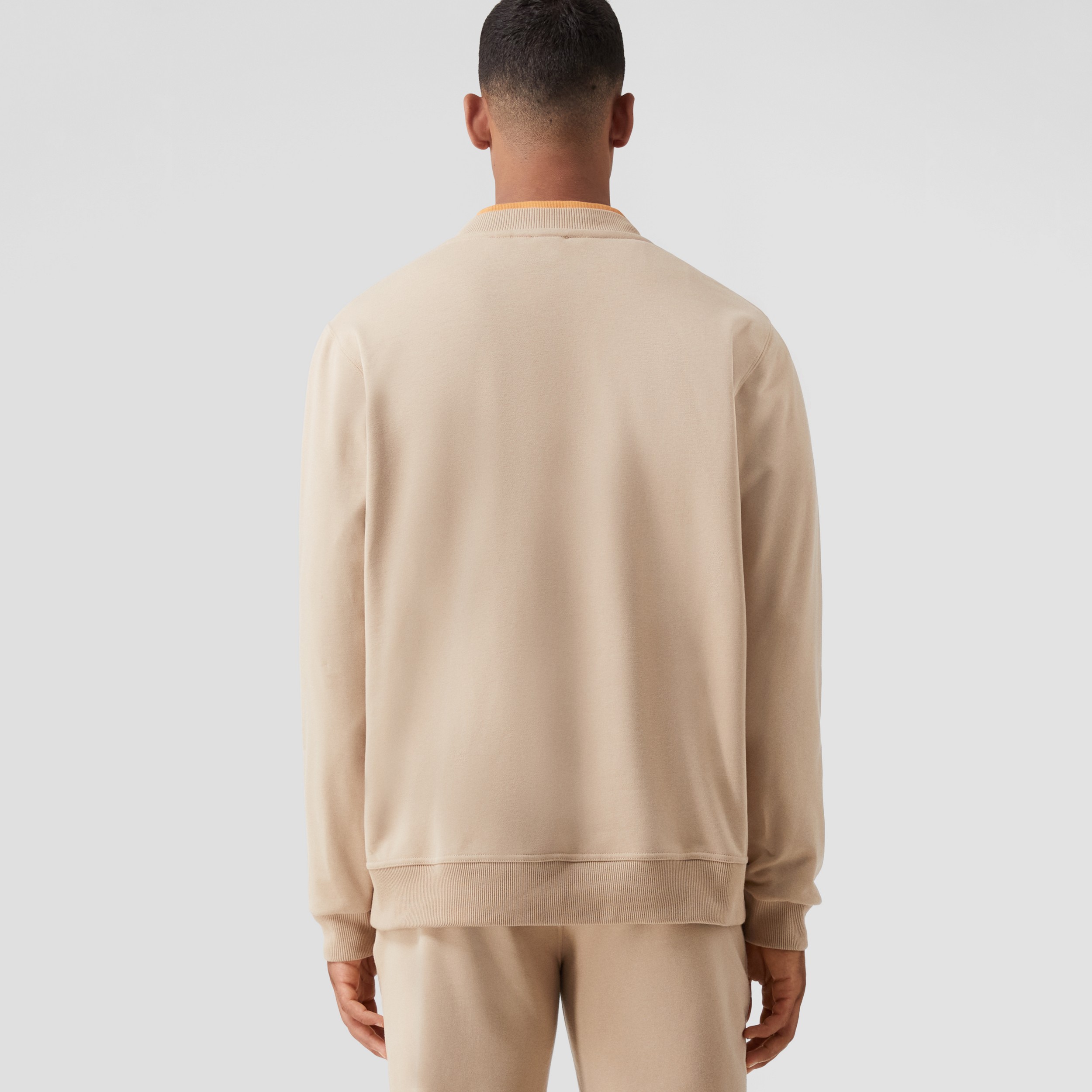 Suéter de algodão stretch com estampa de logotipo (Fulvo Suave) - Homens | Burberry® oficial - 3