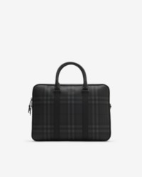 ウィメンズ＆メンズ デザイナーバッグ | Burberry® 公式サイト