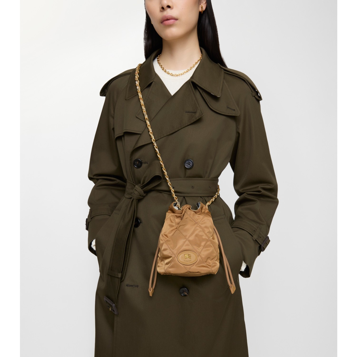 Reversible Horseshoe Chain Pouch