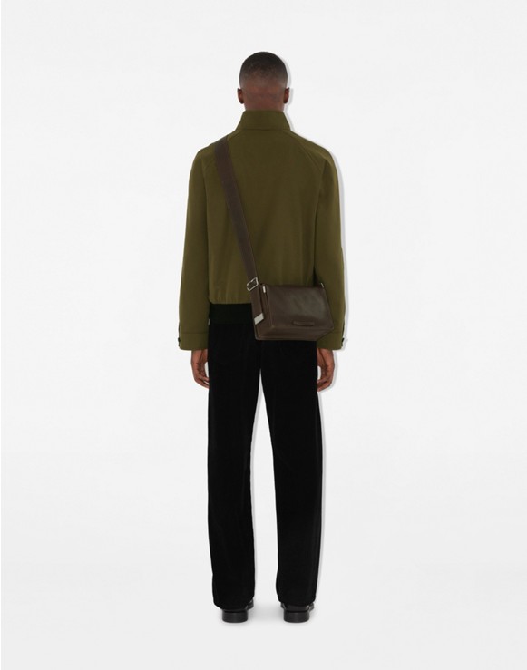 メンズ シグネチャー トレンチバッグ | Burberry® 公式サイト メンズ シグネチャー トレンチバッグ | Burberry® 公式サイト