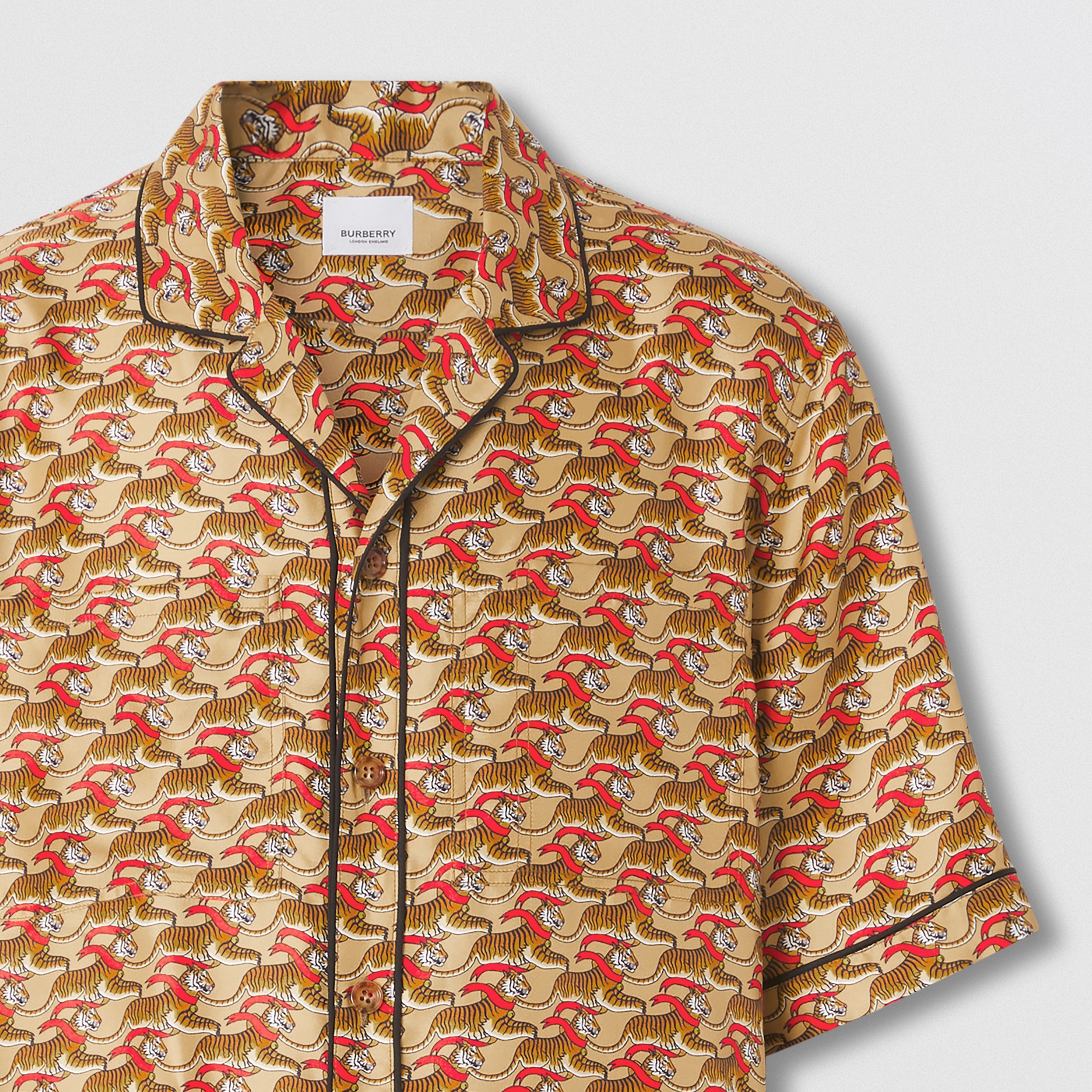 Short-sleeve Tiger Print Silk Shirt in Honey Beige - Men | Burberry® Official - 2