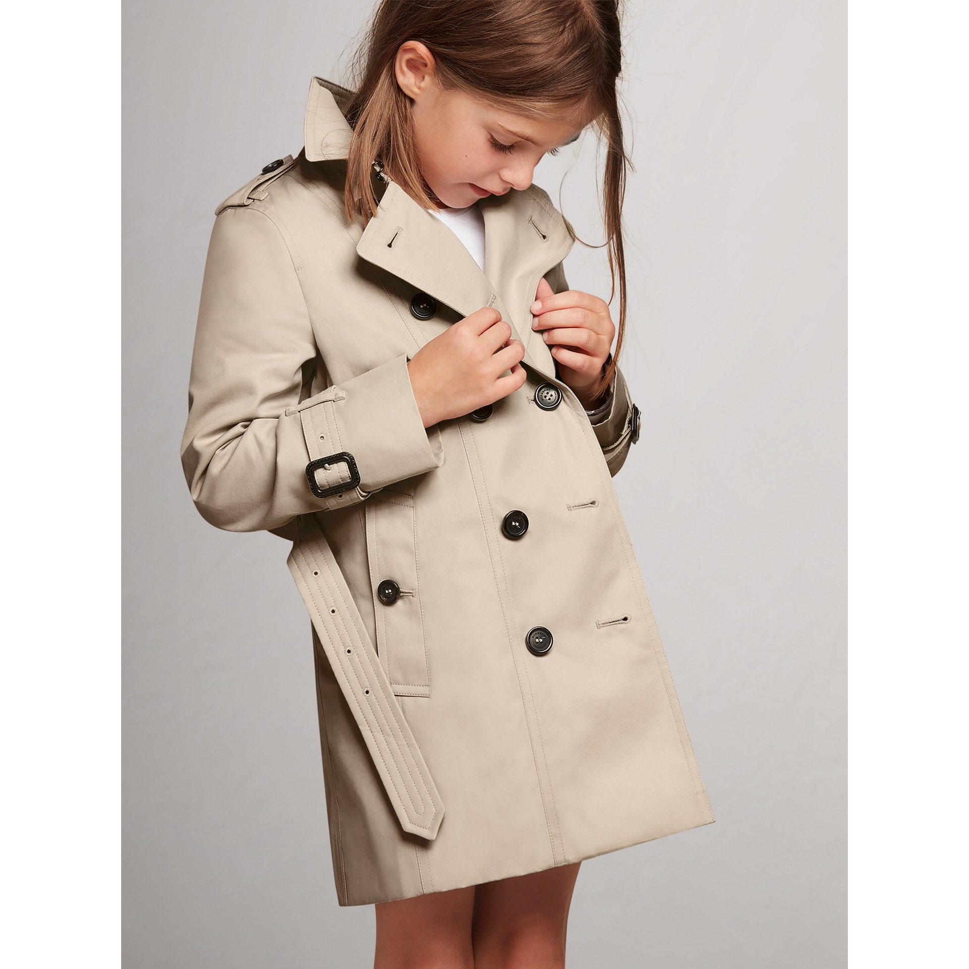 The Sandringham Trench Coat in Stone - Girl | Burberry United States