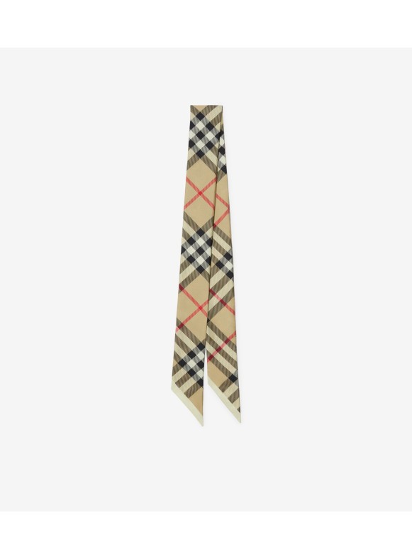 Burberry 2024 heart tie