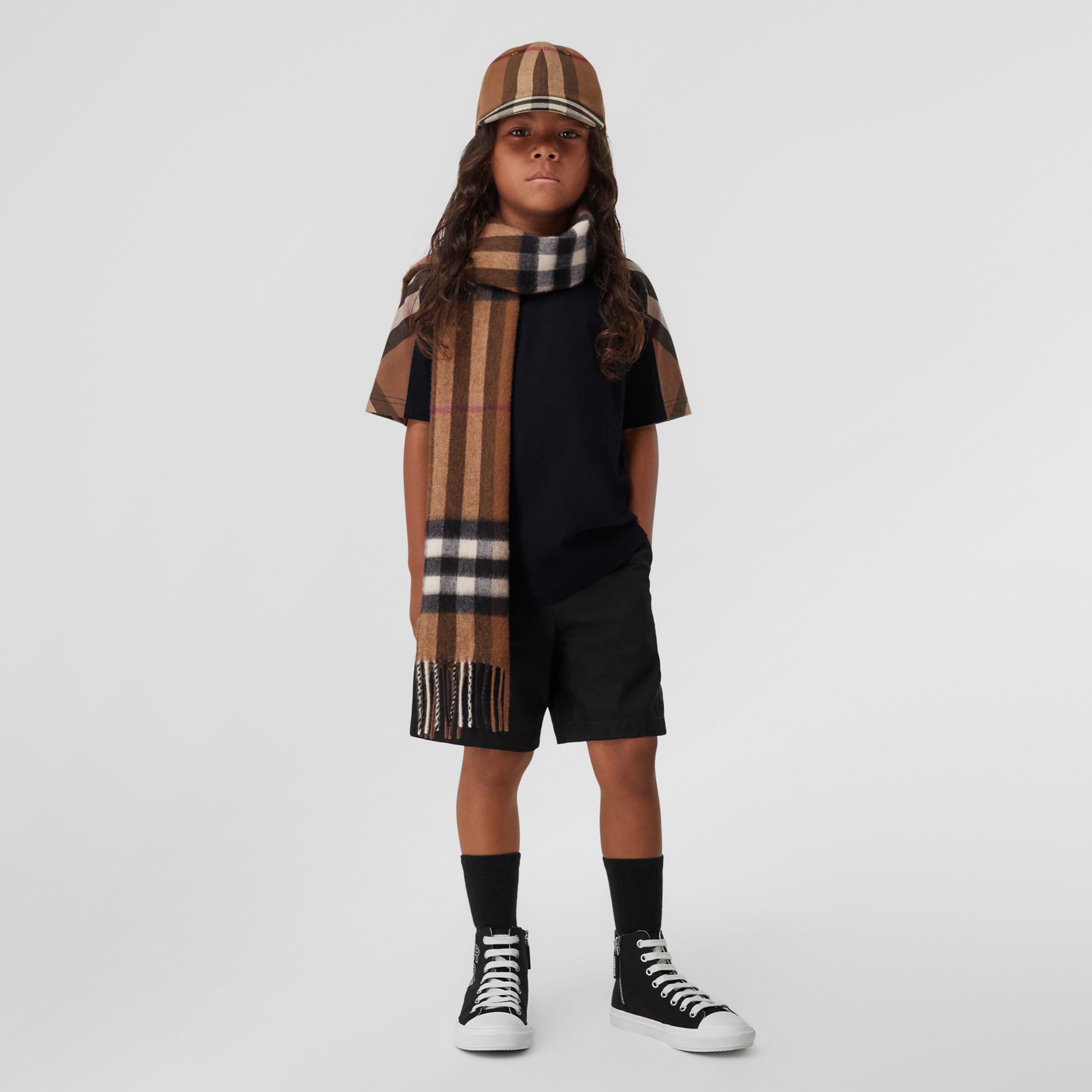Exaggerated Check Cashmere Scarf – Online Exclusive in Dark Birch Brown - Children | Burberry® Official - 3