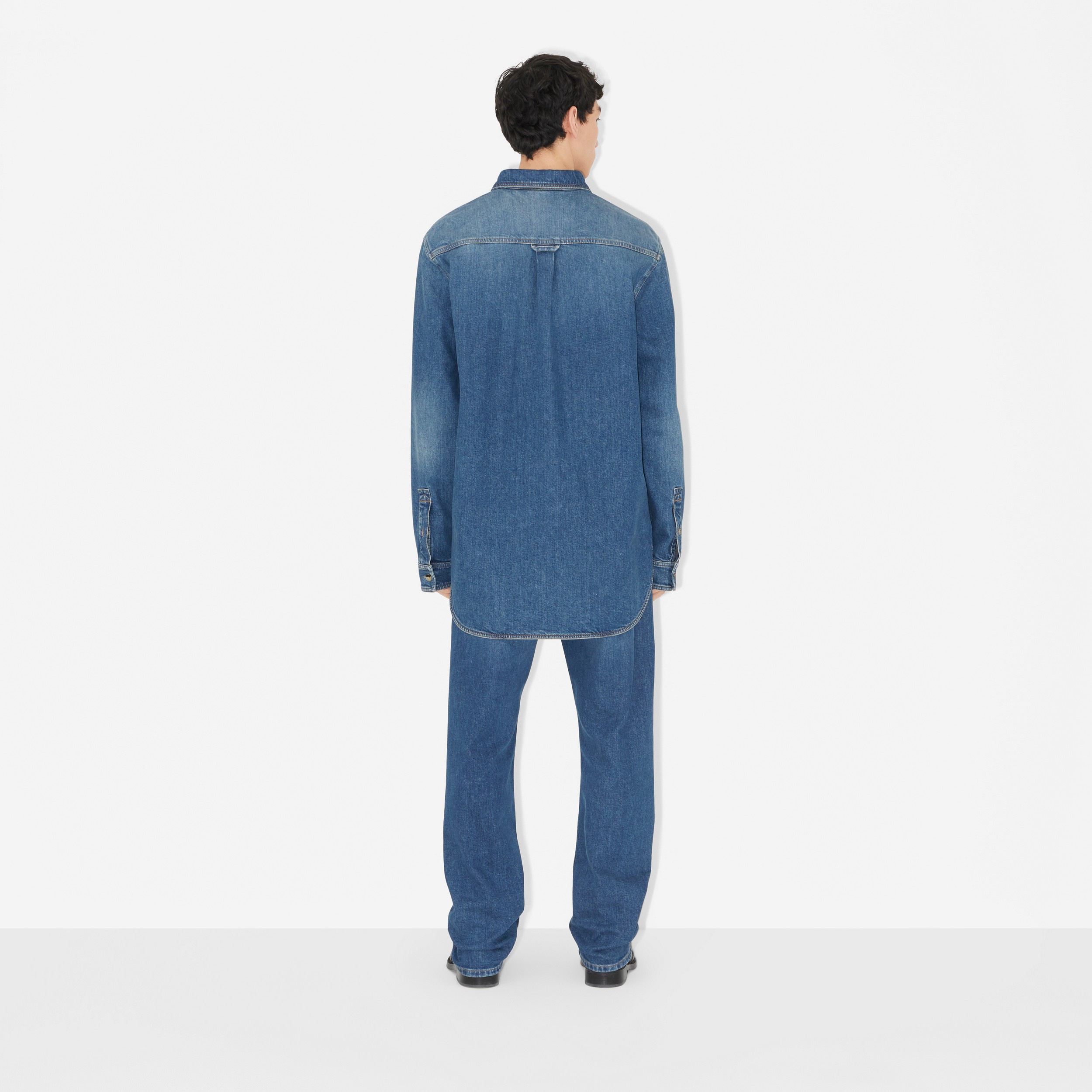 Jeans estonado com monograma (Azul Marinho Suave) - Homens | Burberry® oficial - 4