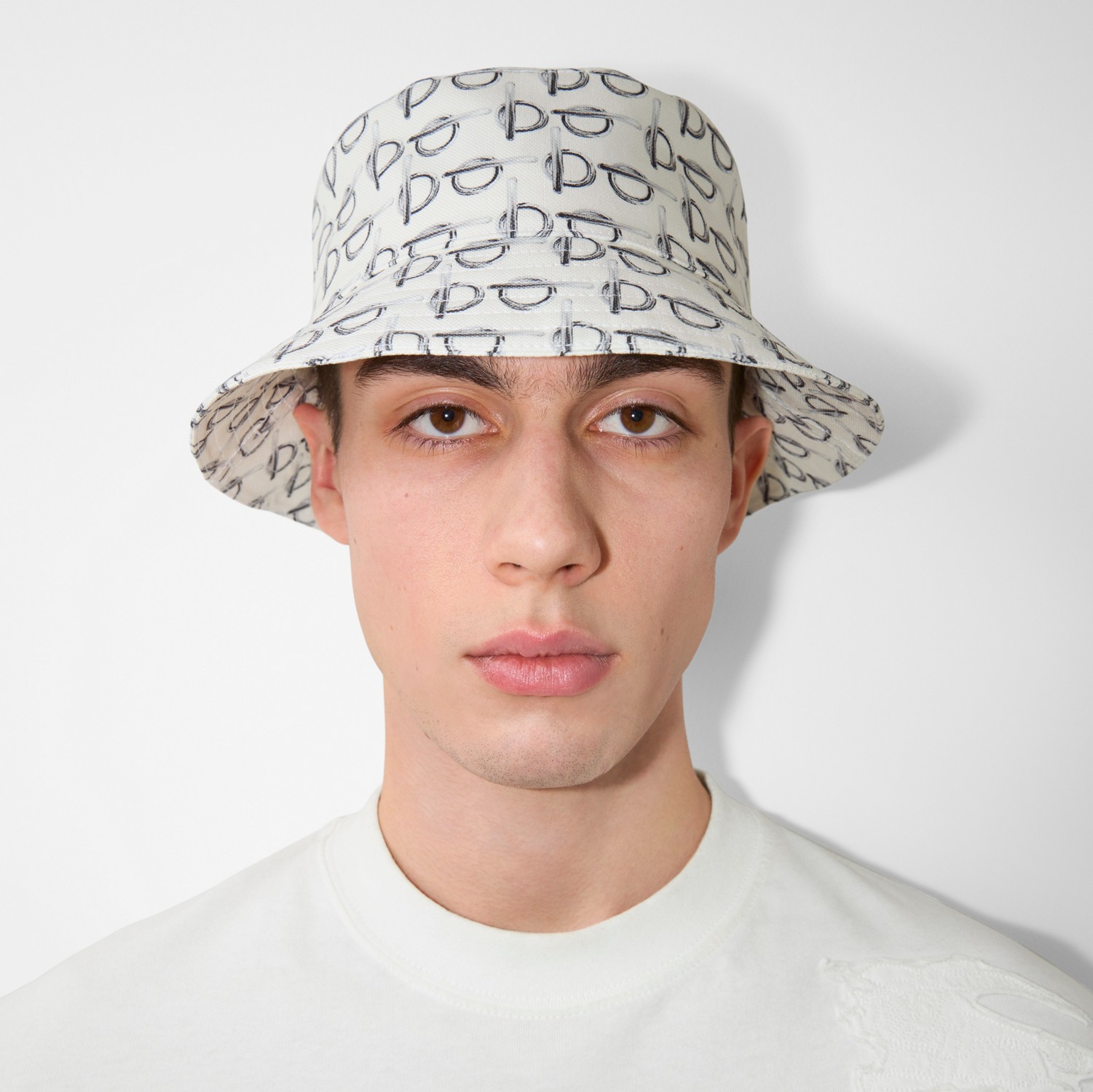 Sombrero de pesca en algodón con letras 