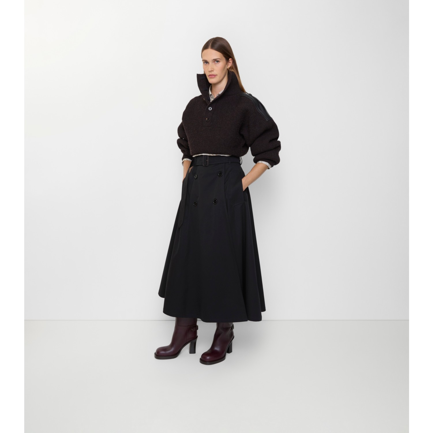 Falda midi estilo trench coat en gabardina