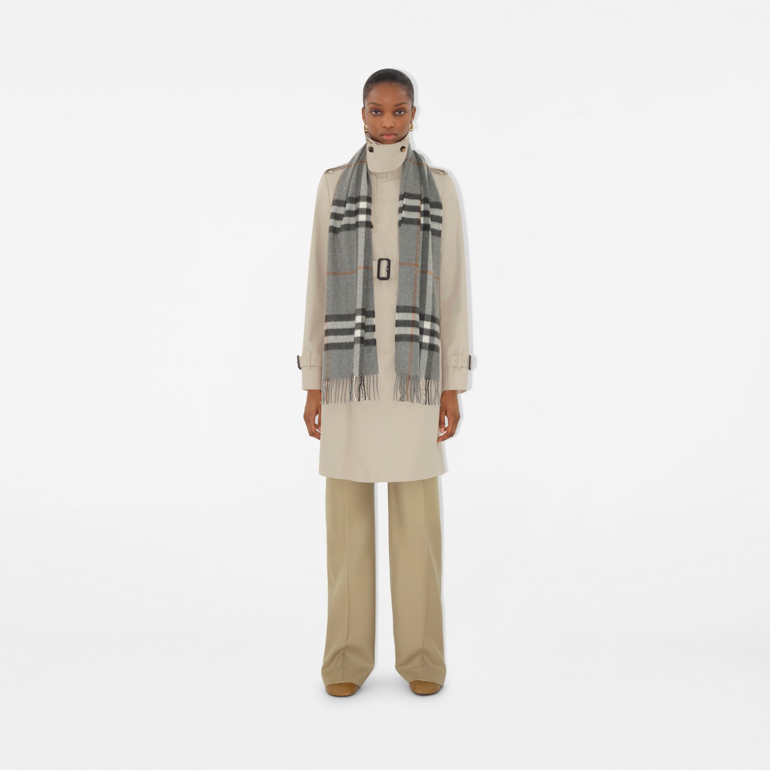 チェック カシミアスカーフ (グレー) | Burberry®公式サイト チェック カシミアスカーフ (グレー) | Burberry®公式サイト