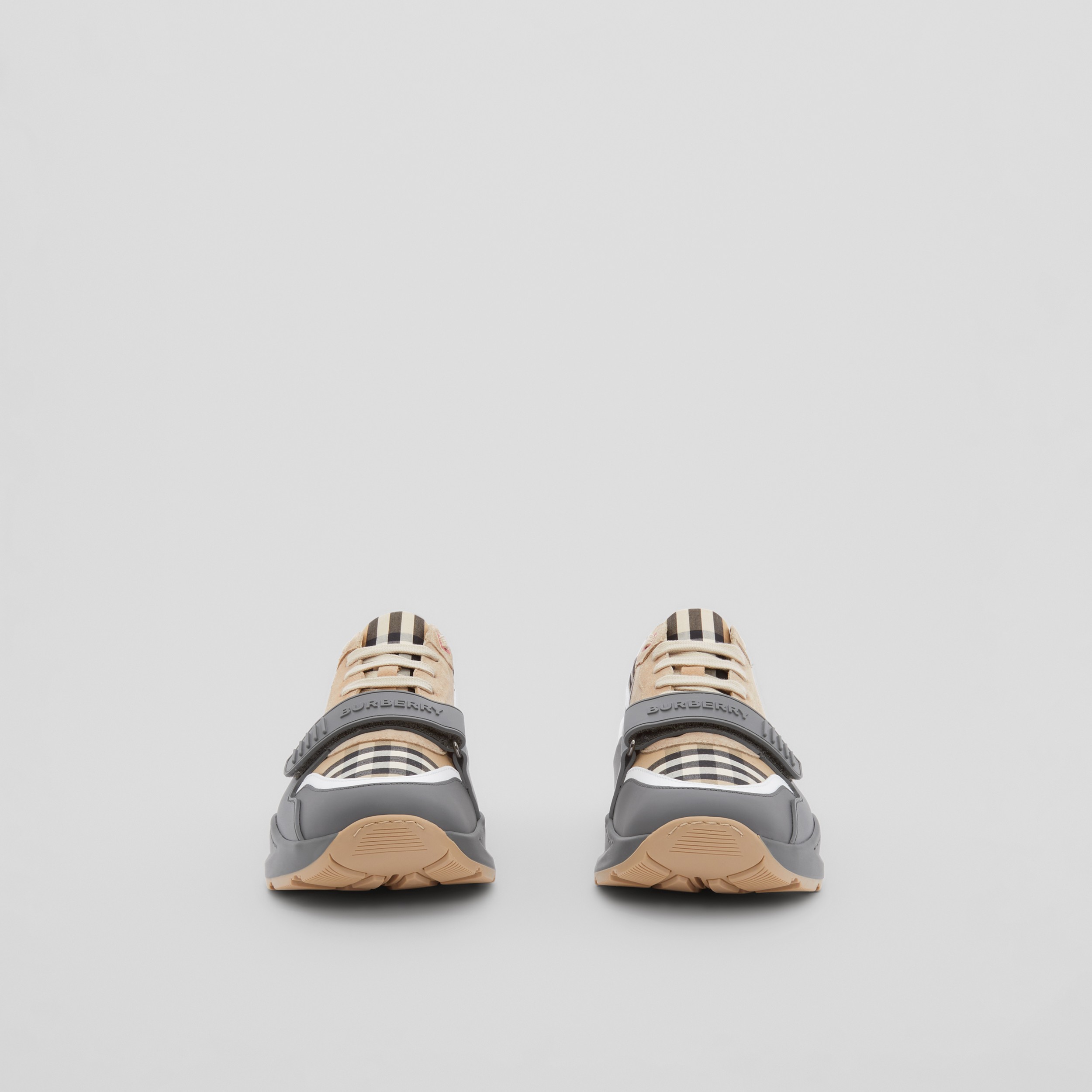 Sneaker aus Vintage Check-Gewebe, Veloursleder und Leder (Grau/vintage-beige) - Herren | Burberry® - 4