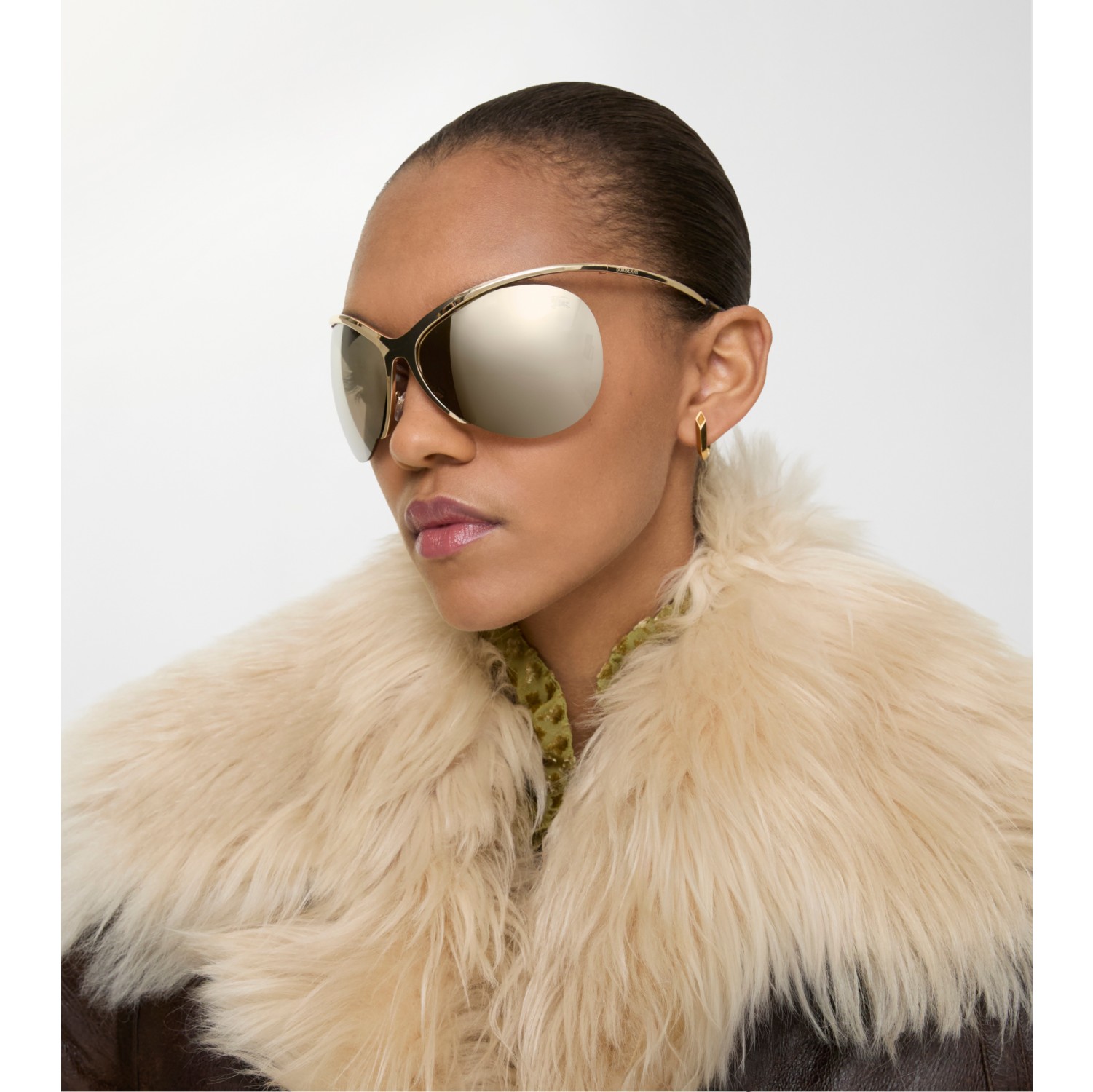 Metal Pilot Sunglasses in Gold - Women | Burberry® Official