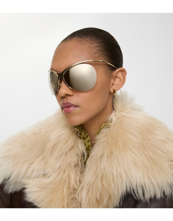 ウィメンズ デザイナーサングラス | Burberry® 公式サイト