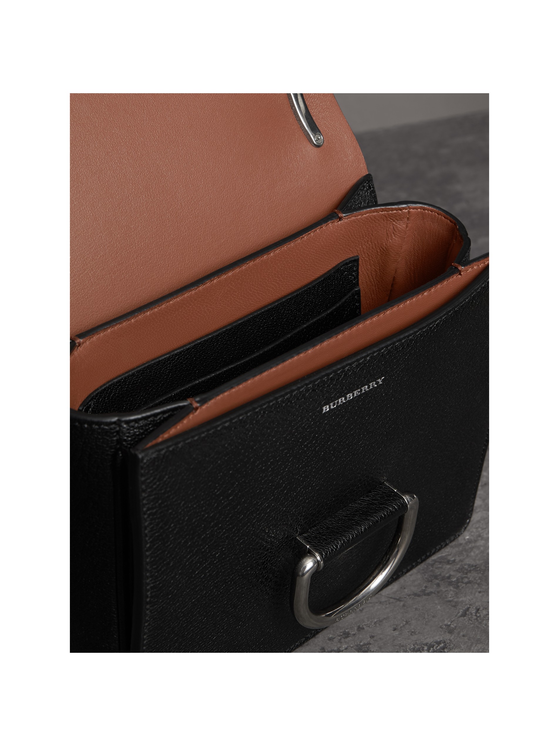 棕褐色 / 黑色 小号皮革 d 型环包 产品图片51