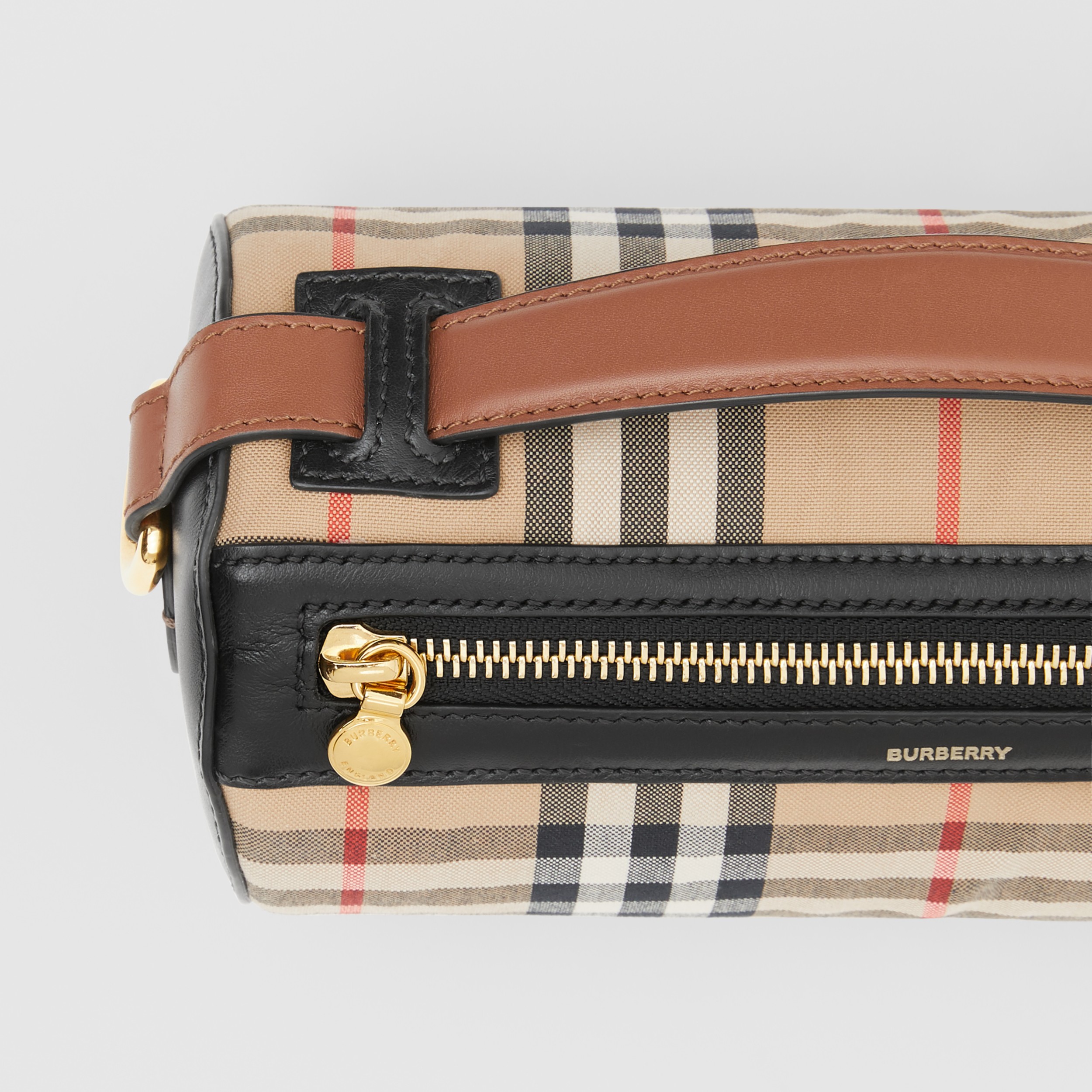 The Vintage Check and Leather Barrel Bag in Archive Beige/black - Women ...