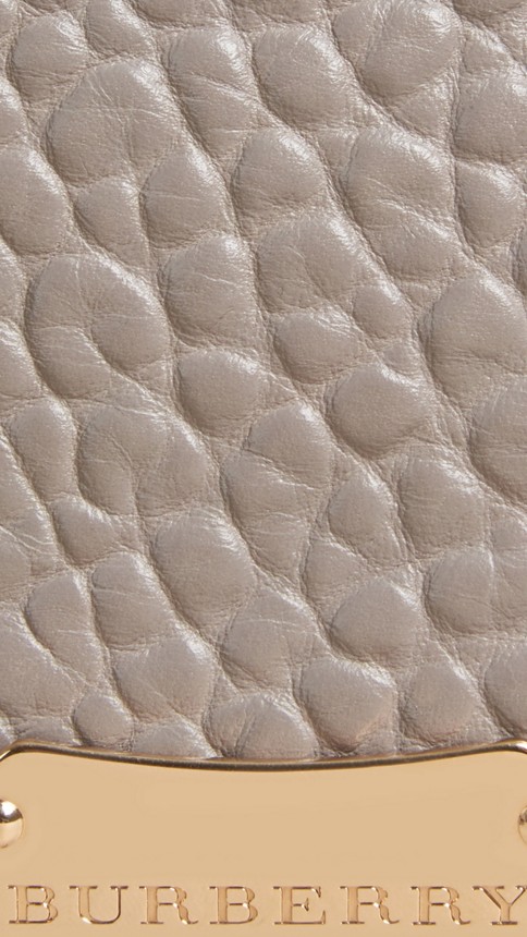 Medium Signature Grain Leather Clutch Bag Pale Grey | Burberry