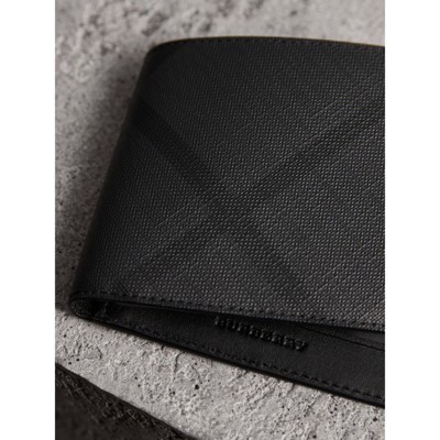 burberry london check id wallet