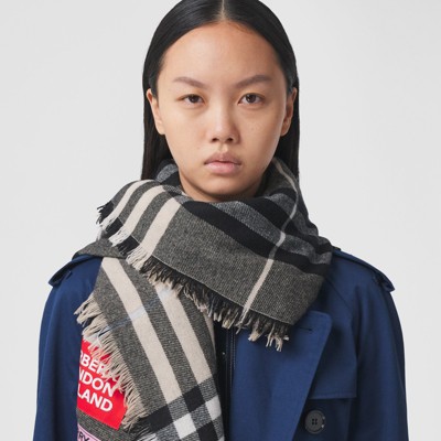 Large burberry scarf Clearance