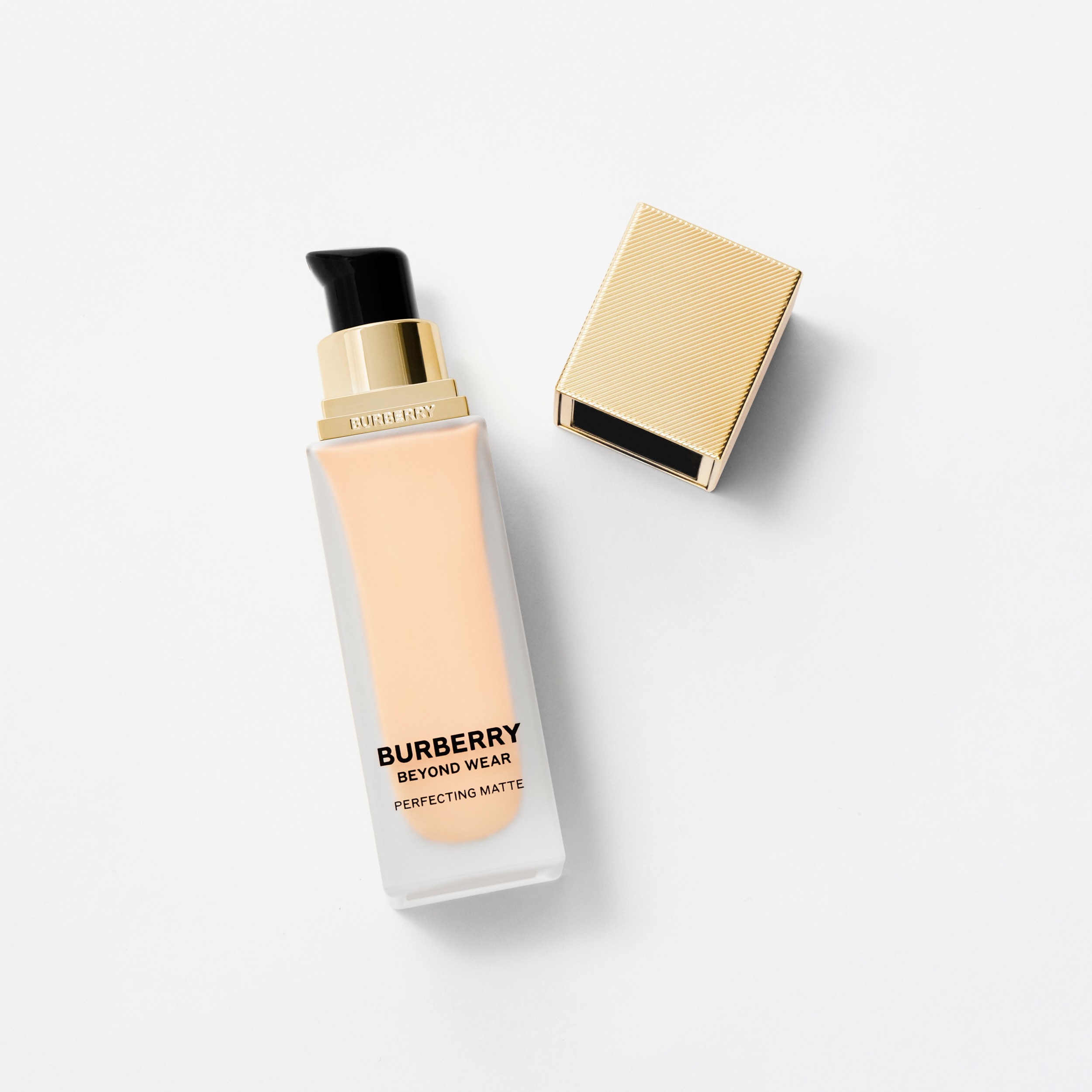 Beyond Wear Perfecting Matte Foundation – 10 Fair Warm - Mujer | Burberry® oficial - 1