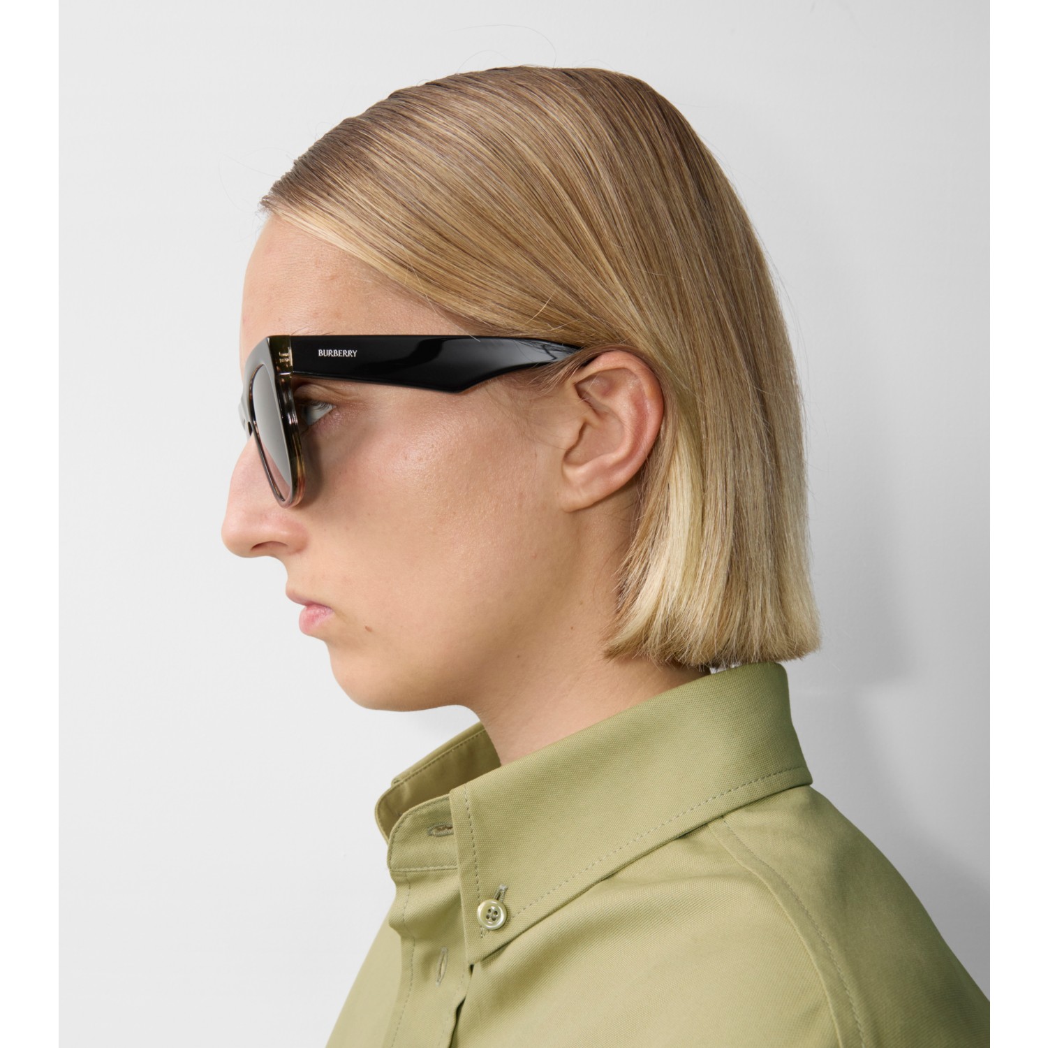 Check Square Sunglasses in Black check Burberry Official