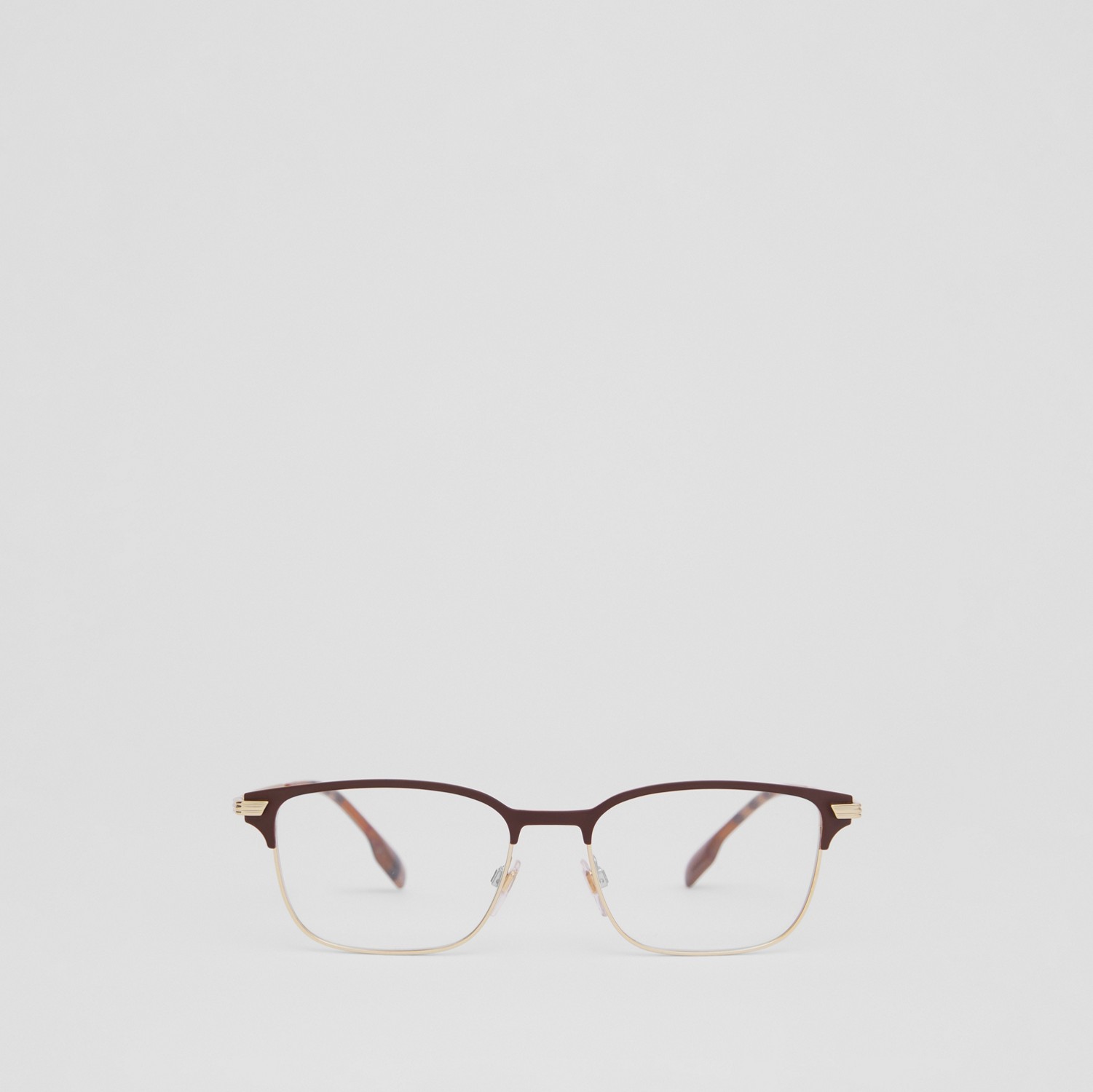 Korrekturbrille mit eckiger Fassung