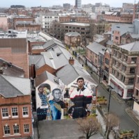 Burberry s'engage pour la jeunesse: les œuvres murales