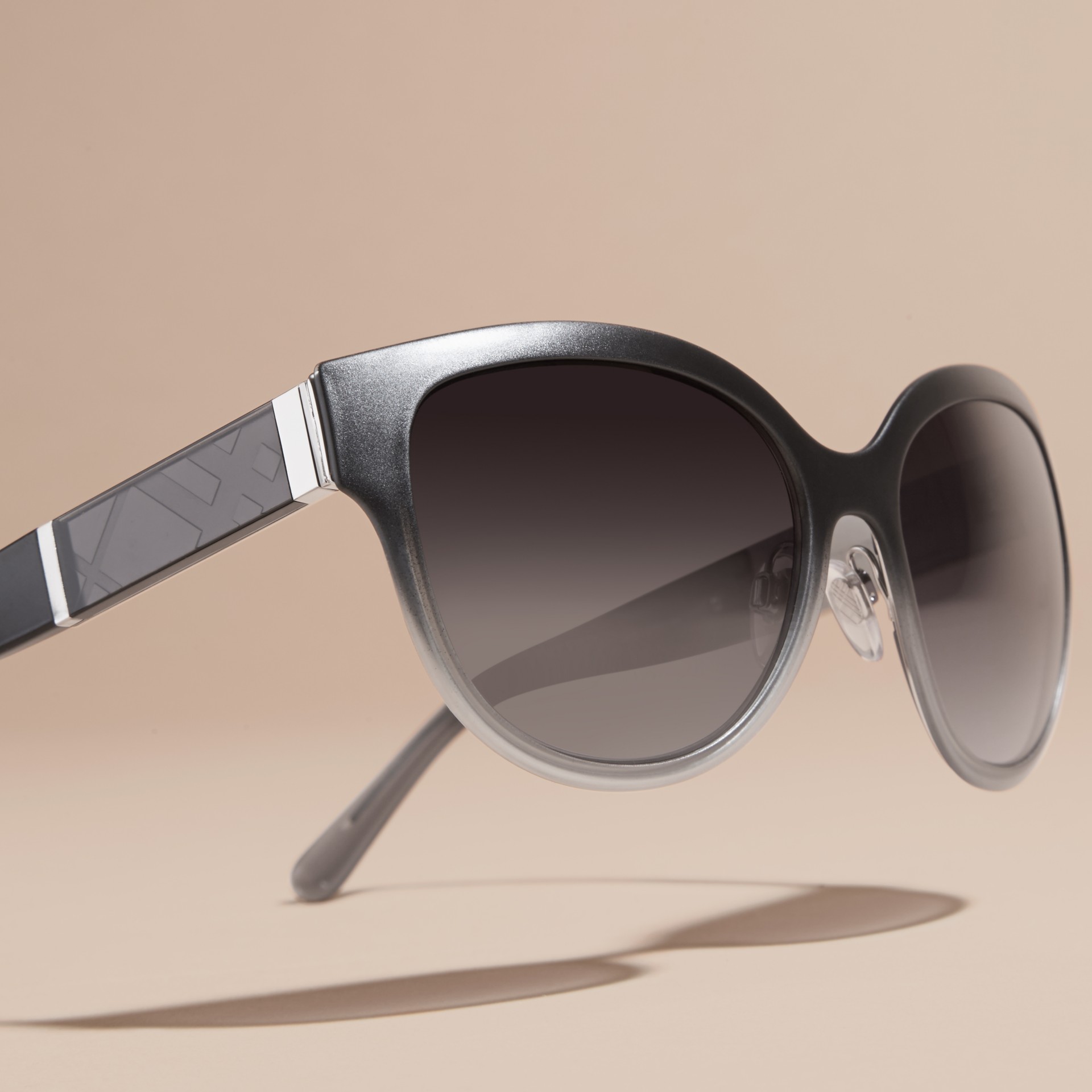 Check Detail Round Cateye Sunglasses Black Burberry