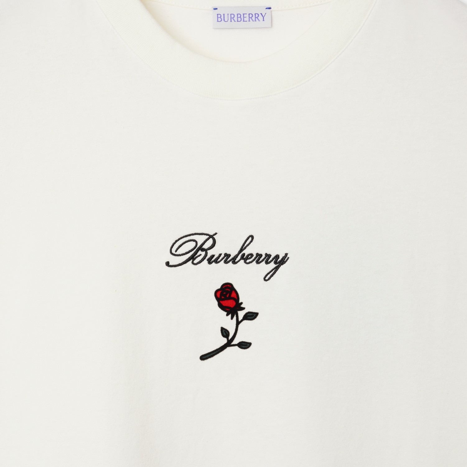 Baumwoll-T-Shirt mit Rosenmotiv und Logo